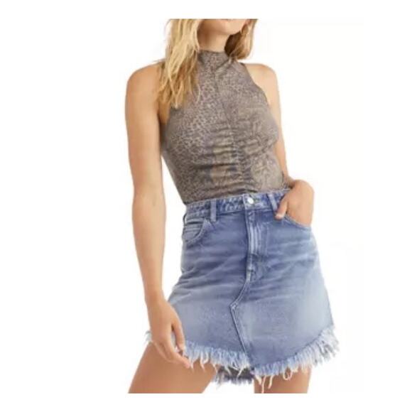 Free People We The Free Bailey Fringe Denim Skirt Size 28 Blue - Picture 2 of 10